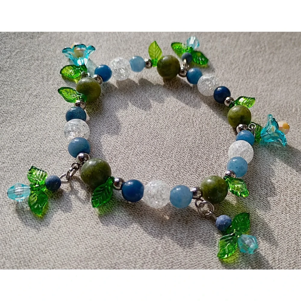 Spring Whisper náramek chirurgická ocel, zelený jadeit, modrý křemen, křišťál, lapis lazuli