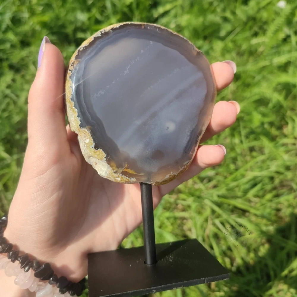 ACHÁT leštěný na stojanu 367g